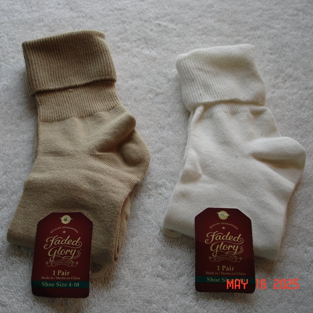 New With Tags Two (2) Pair Faded Glory Women's Turn Cuff Socks White Beige